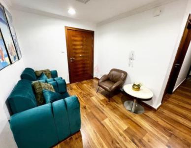 Master room available sea view flat (Marina Quays )