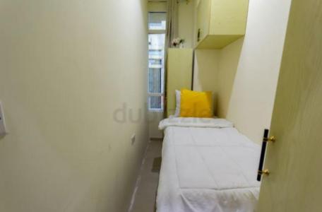 Clean Comfortable Partition in Marina Crown