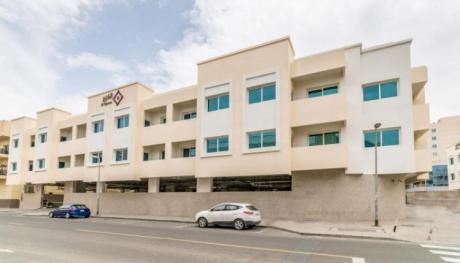 ROOM FOR RENT FAMILY/ LADIES ONLY al ghurair building