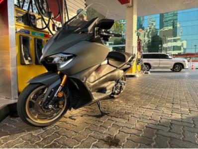 YAMAHA TMAX 560cc