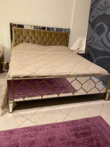 Buyers uesd furniture in al Arjun 0564889102