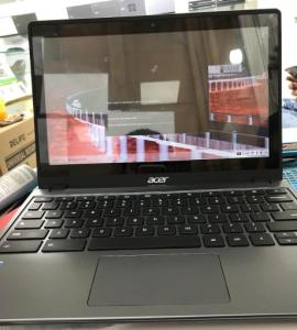 touch screen chromebook laptop with bag charger