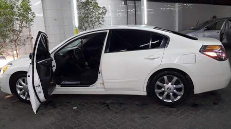 Reliable car lift available to and fro sharjah Dubai anywhere to anywhere anytime