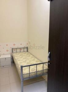 Single partition for MALE near to The mall of The Emirates metro