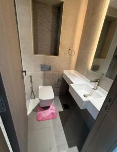 Master room available for rent.