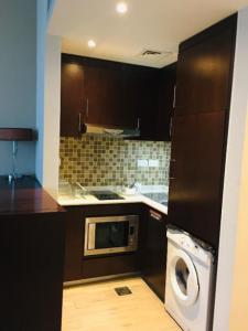 FULL FURNTURE ONE BHK AVAILABLE